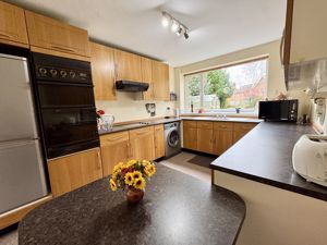 Breakfast Kitchen- click for photo gallery